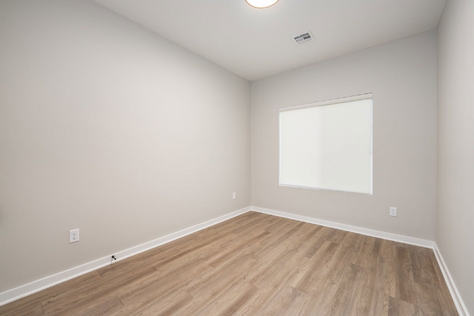 Brand New Three-Bed Two-Bath Townhomes Now Available For Rent LIMITED TIME OFFER: ONE MONTH FREE RENT*! property image