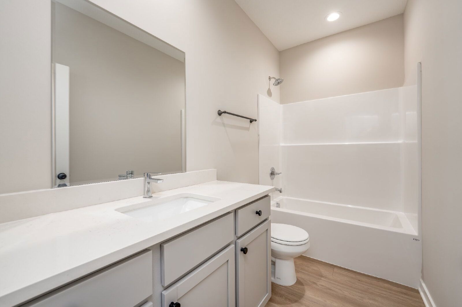 Brand New Three-Bed Two-Bath Townhomes Now Available For Rent LIMITED TIME OFFER: ONE MONTH FREE RENT*! property image