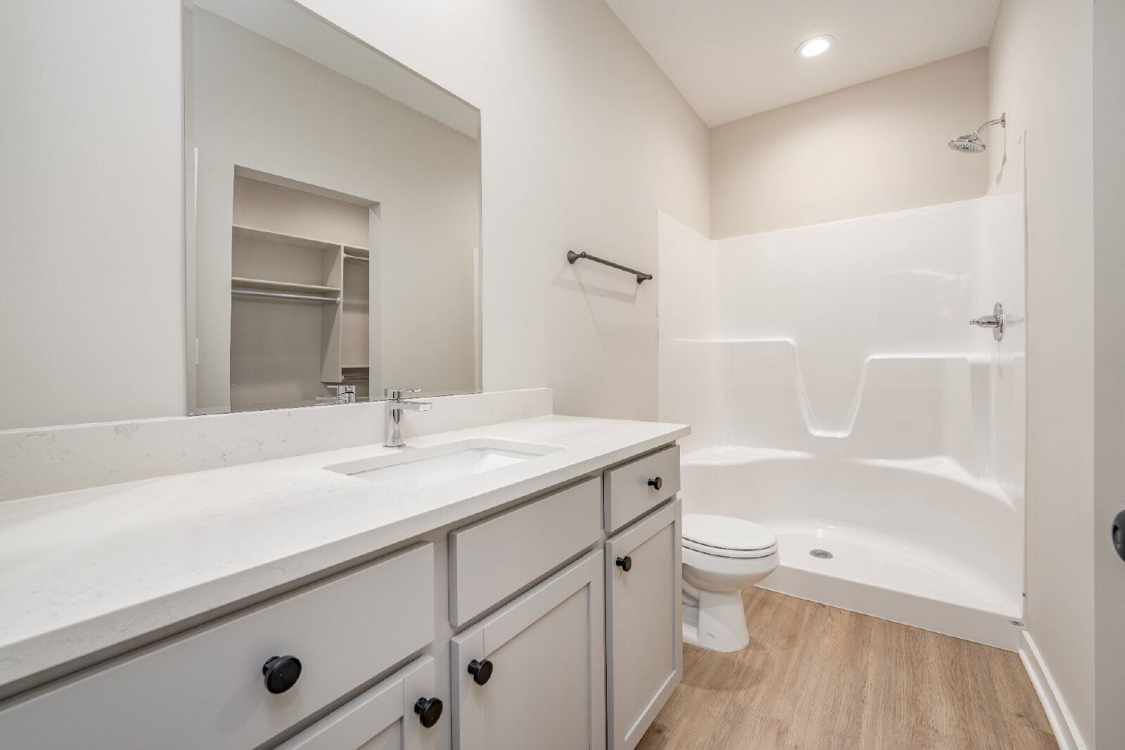 Brand New Three-Bed Two-Bath Townhomes Now Available For Rent LIMITED TIME OFFER: ONE MONTH FREE RENT*! property image