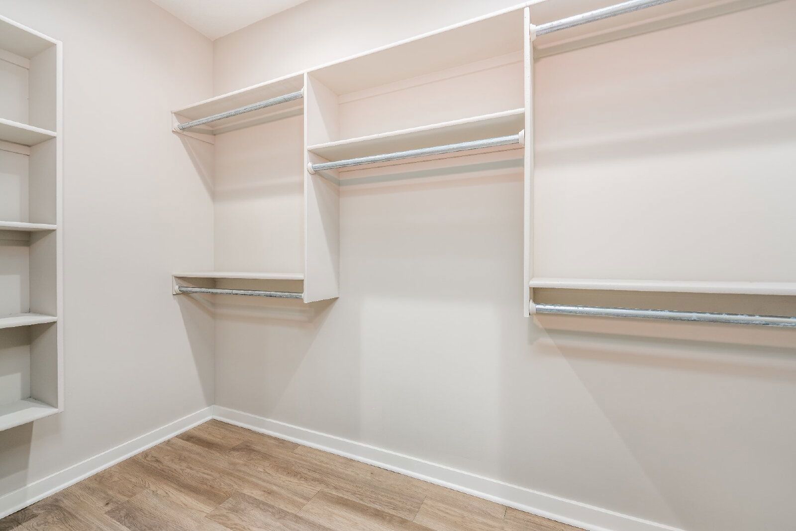 Brand New Three-Bed Two-Bath Townhomes Now Available For Rent LIMITED TIME OFFER: ONE MONTH FREE RENT*! property image