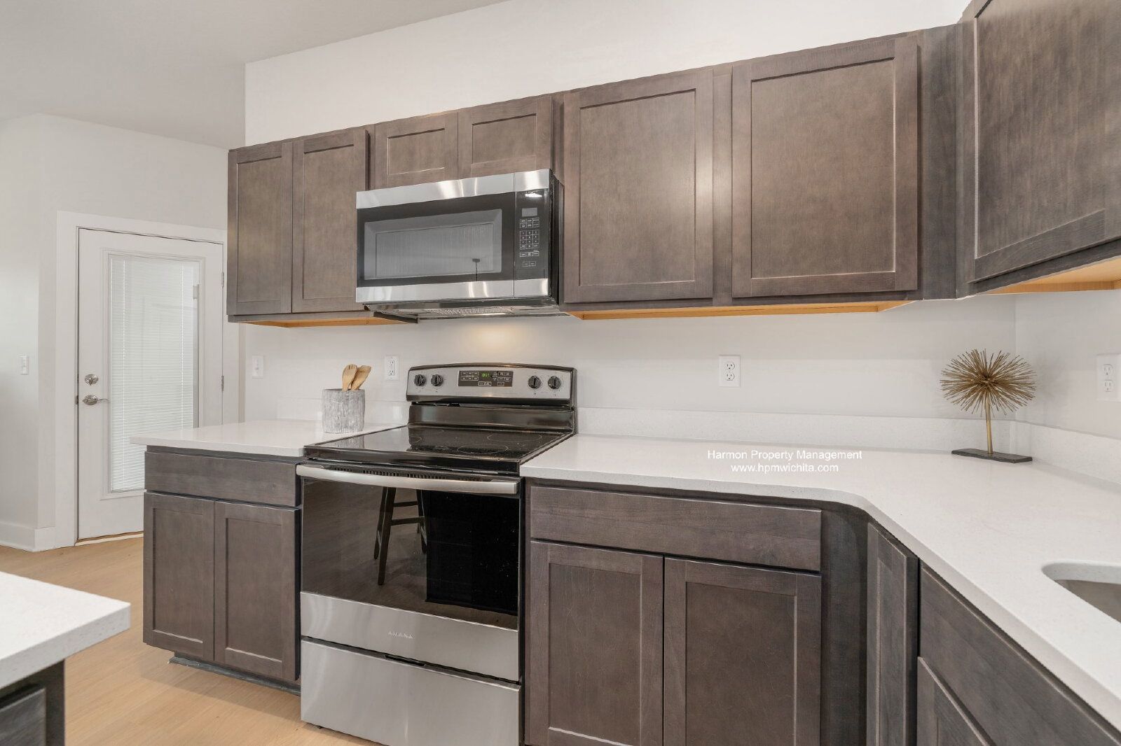 Brand New Three-Bed Two-Bath Townhomes Now Available For Rent LIMITED TIME OFFER: ONE MONTH FREE RENT*! property image